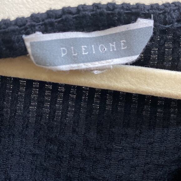 Pleione black slip on L top - Picture 3 of 6